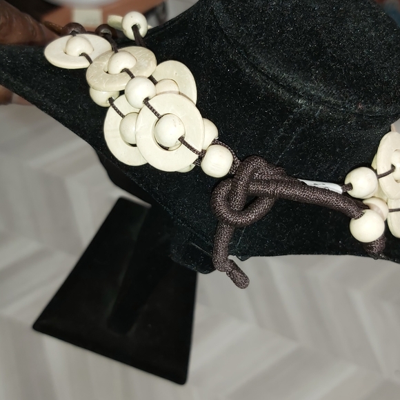 💢SOLD💢Beaded beauty...handmade from coconut shell - Picture 4 of 9